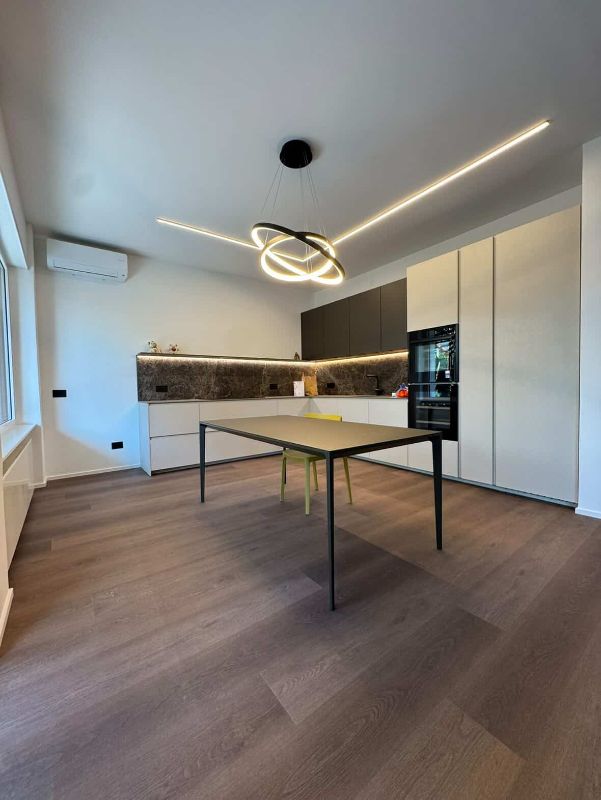 Foto reale di pavimento SPC FLOW XL in cucina — casa reale della community Casa Match