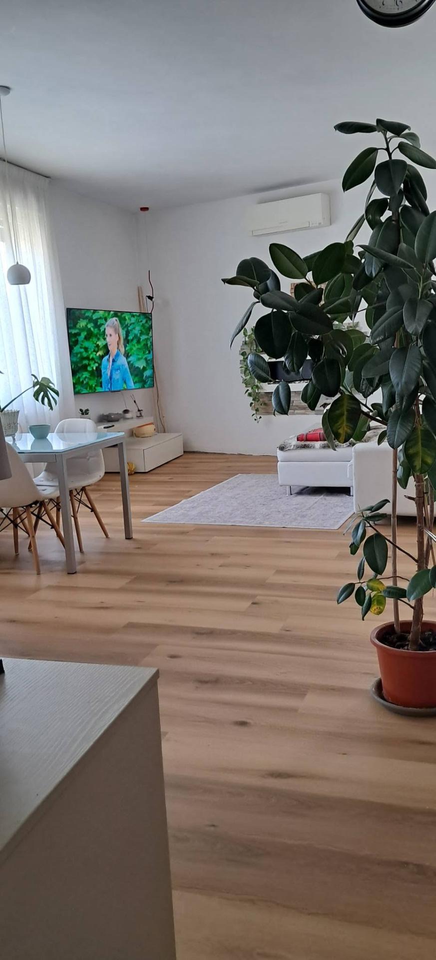 Casa reale con Leroy Merlin · si
