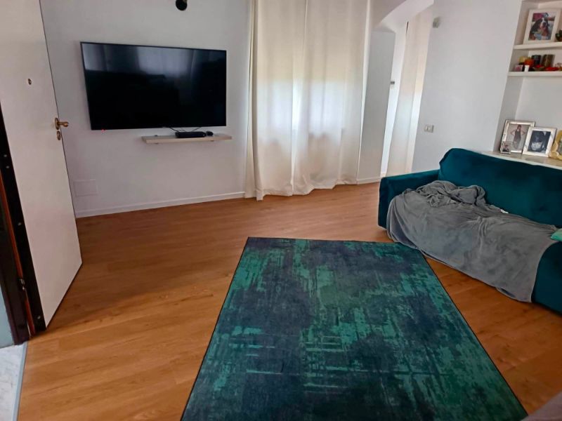 Foto reale di pavimento SPC colore colmbra Skema Star KC — casa reale della community Casa Match