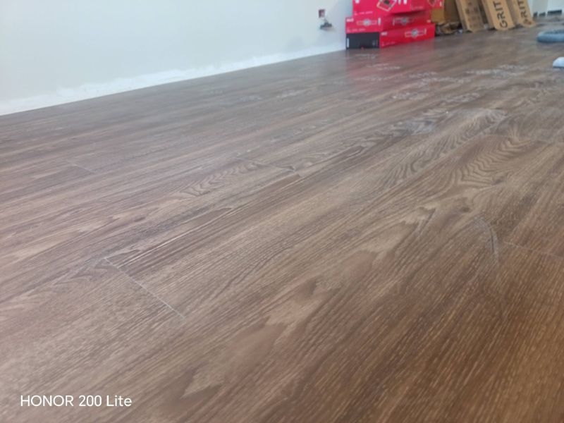 Foto reale di pavimento SPC colore patagonia DECO DECKING CLAP 3D — casa reale della community Casa Match