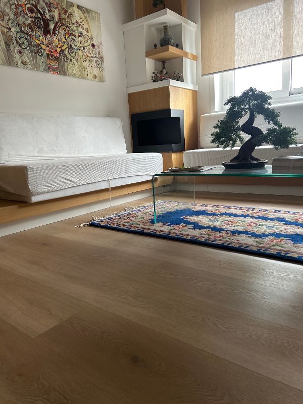 Foto reale di pavimento SPC colore yadan DECO DECKING CLAP 3D — casa reale della community Casa Match
