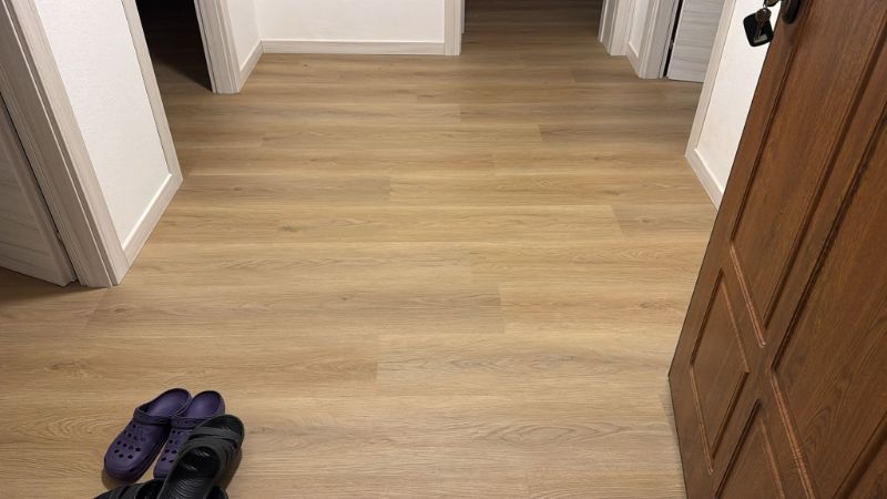 Foto reale di pavimento SPC colore sv262 Smartfloors SV2 — casa reale della community Casa Match