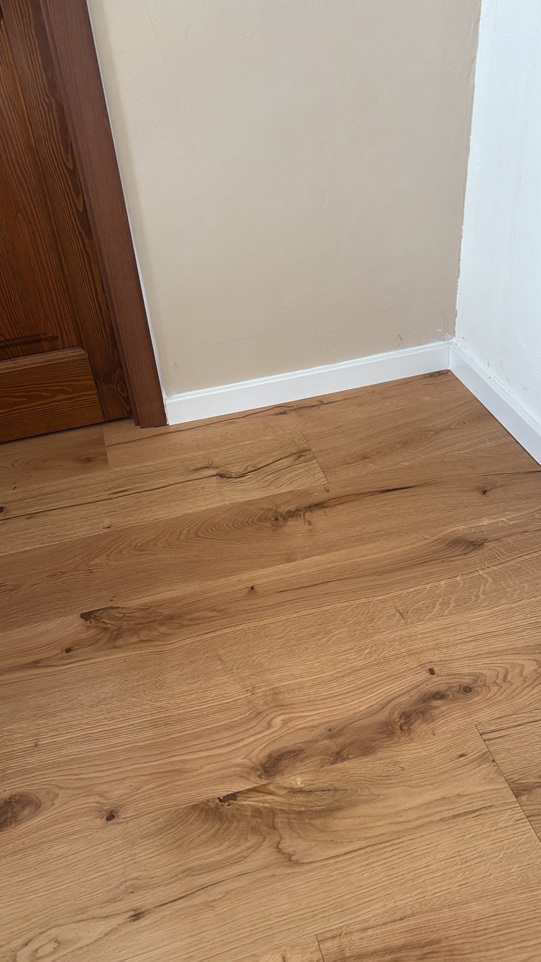 Foto 1 di Abbiamo scelto un parquet Meg Living dopo aver visto il pannello esposto nello showroom del rivenditore. 
Ci aveva convinto perché aveva un 